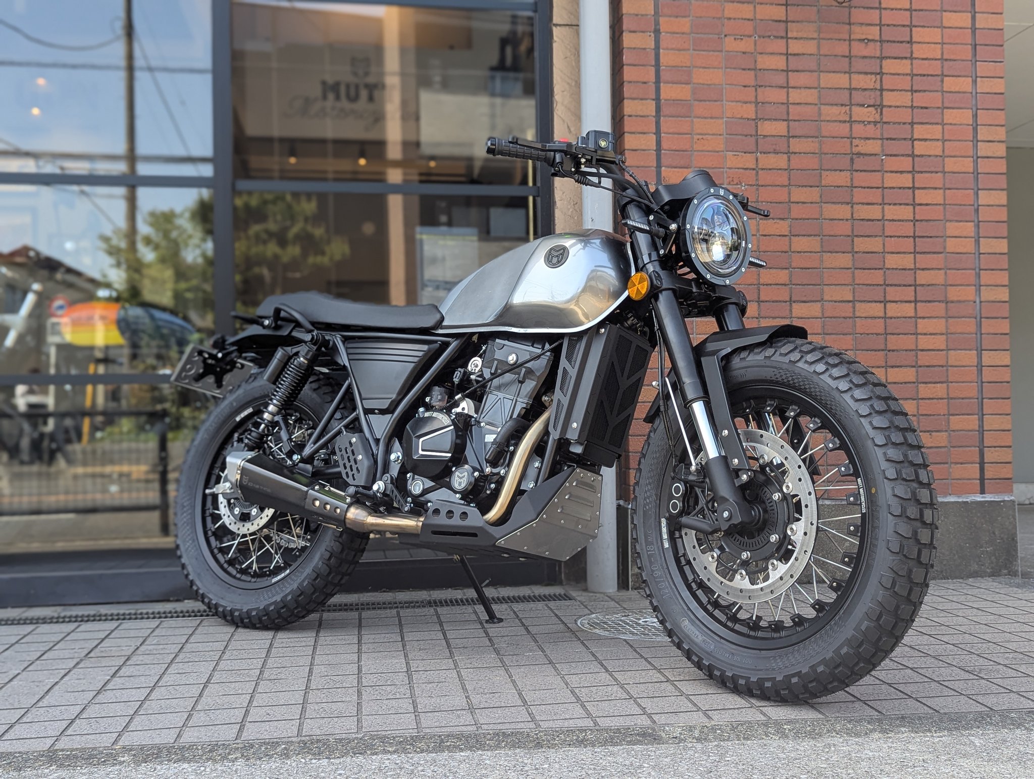 Razorback 250cc Silver | Mutt Motorcycles[YOUR TERRITORY]