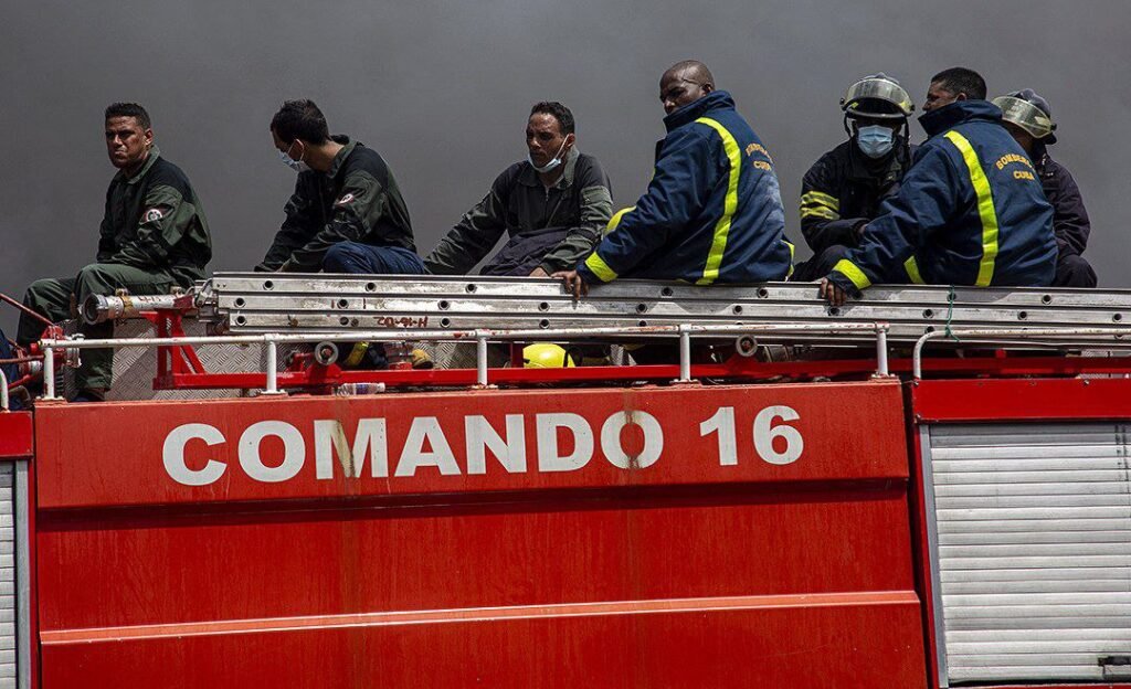 Día internacional del bombero, por su labor en apoyo a la comunidad, poniendo en riesgo sus vidas en la extinción de incendios, rescate de personas y protección de espacios ambientales.#EducacionGuanabacoa
<a href="/CamGuanabacoa/">CAM Guanabacoa</a>
<a href="/CubaMined/">MINED</a>
<a href="/DirectEducaHab/">Karenia Marrero Arrechea</a>
<a href="/YanetHzP25/">Yanet Hernández</a>
<a href="/Teceduguanbcoa/">DGE Guanabacoa TE</a>