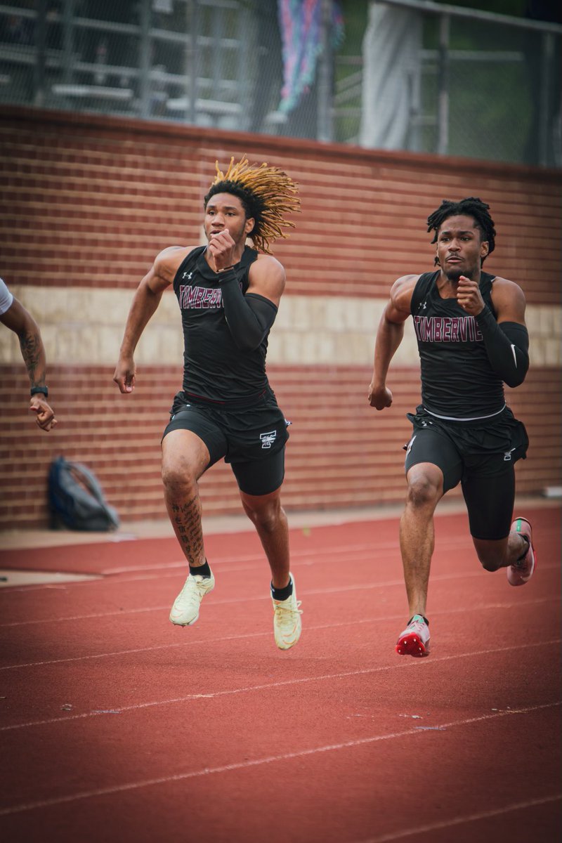 End of track szn
100m-11.9(185lb)➡️11.11(205lb)‼️
200m-22.53(185lb)➡️22.1(205lb)