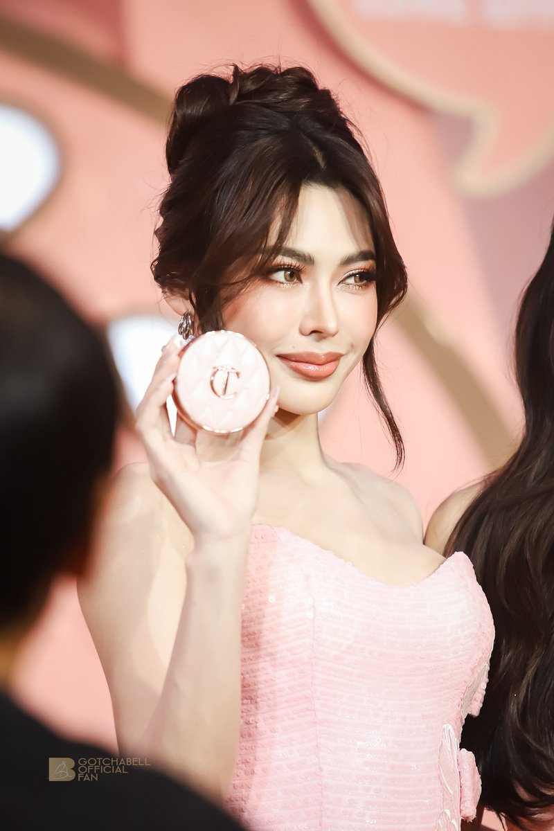 Gotchabell_fan's tweet photo. วันนี้สวยมากกกกกกก 😍

CharlotteTilbury x BELL
#กชเบล #gotchabell
@Bell_Sarunrat https://t.co/rZHaPeZdOW