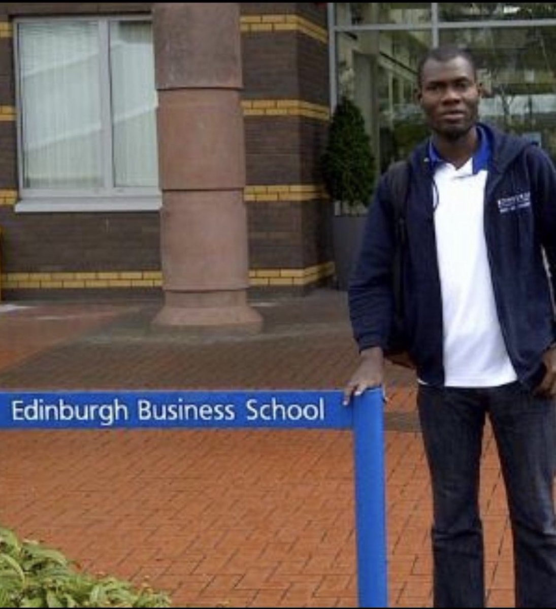 Sir J (J9) tweet media