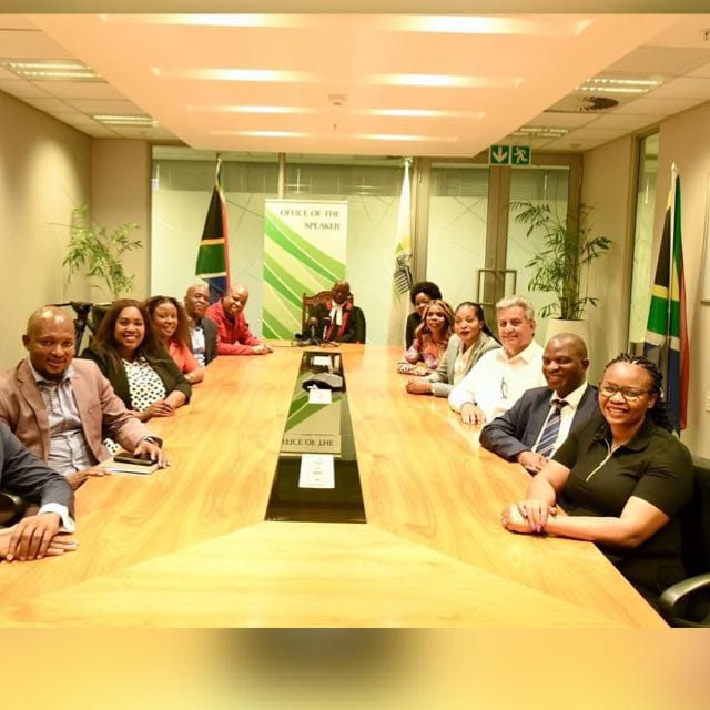 nasiphim's tweet image. Tshwane, don't give up on us! The city will be reclaimed, one by one 🙏. GCR Ratings grades City from NEGATIVE to POSITIVE! Moody's Ratings rates Tshwane stable. National Treasury says the draft fully funded budget is credible and sustainable - all within 6 months. @CityTshwane