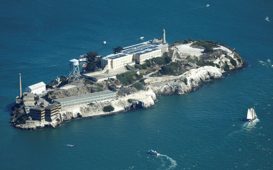 CerfiaFR's tweet image. 🇺🇸⛓️FLASH | Donald Trump annonce la RÉOUVERTURE de la PRISON D'ALCATRAZ pour « les criminels les plus dangereux ».