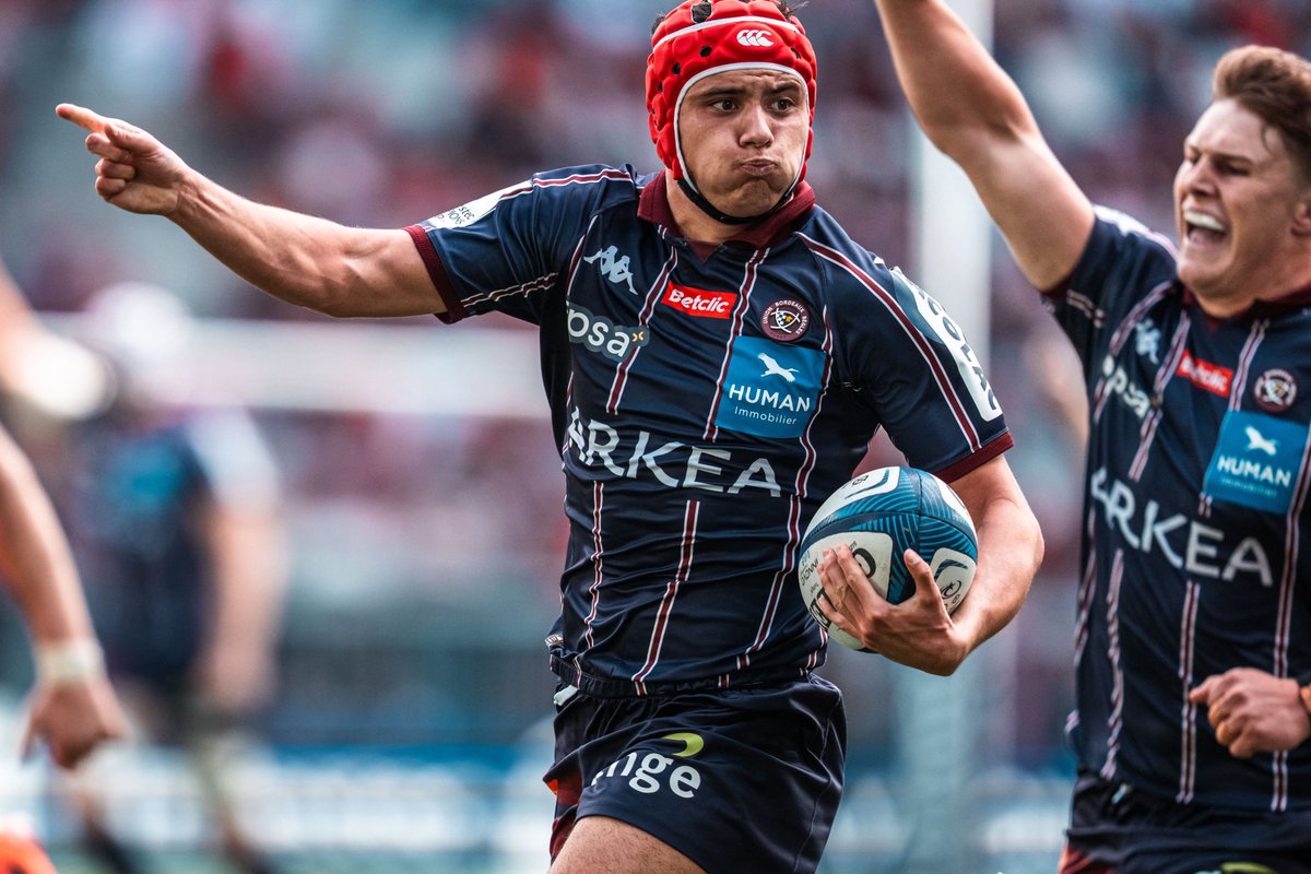 France TV Pro (@francetvpro) on Twitter photo 🔥 Hier très grande après-midi de rugby pour le choc entre l'<a href="/UBBrugby/">Union Bordeaux Bègles</a> et le <a href="/StadeToulousain/">Stade Toulousain</a> #UBBST
🔹 3,3M de tvsp et 31,8% de PdA sur #France2
🔝 Record historique pour une demi-finale de #InvestecChampionsCup et meilleure audience depuis 2021
▶️ france.tv 🔥 Hier très grande après-midi de rugby pour le choc entre l'<a href="/UBBrugby/">Union Bordeaux Bègles</a> et le <a href="/StadeToulousain/">Stade Toulousain</a> #UBBST
🔹 3,3M de tvsp et 31,8% de PdA sur #France2
🔝 Record historique pour une demi-finale de #InvestecChampionsCup et meilleure audience depuis 2021
▶️ france.tv