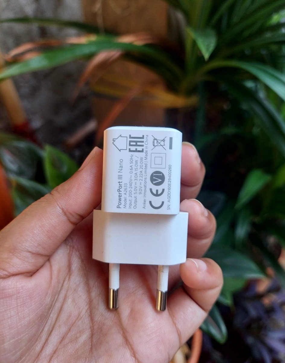 Preloved anker powerport 20w white baru dipake 3 bulan dijual karna ganti hp ke android. Fast charging bgs buat iphone 13. Bisa toko oren free admin