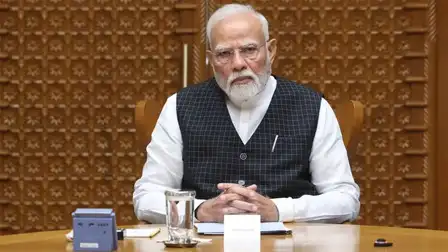 udayindiaNews's tweet image. #BigNews 🚨PM Modi is holding a meeting with Defense Secretary Rajesh Singh
#Pmmodi #RajeshSingh 
Source---- ANI