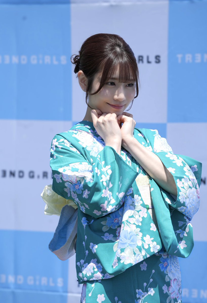 20250503   #TRENDGIRLS撮影会
 
河北彩伽 さん（ @saika_kawakita ）
※   写真掲載許可確認済

他界隈の方から
『河北さんは信仰に近く今日は実在するか確認したい』と聞いた🤣

ファンクラブでは、おちゃらけ満載のさいちゃんに会える✨

ギャップにも惚れます🥰

#河北彩伽
#トレガル
#TRENDGIRLS