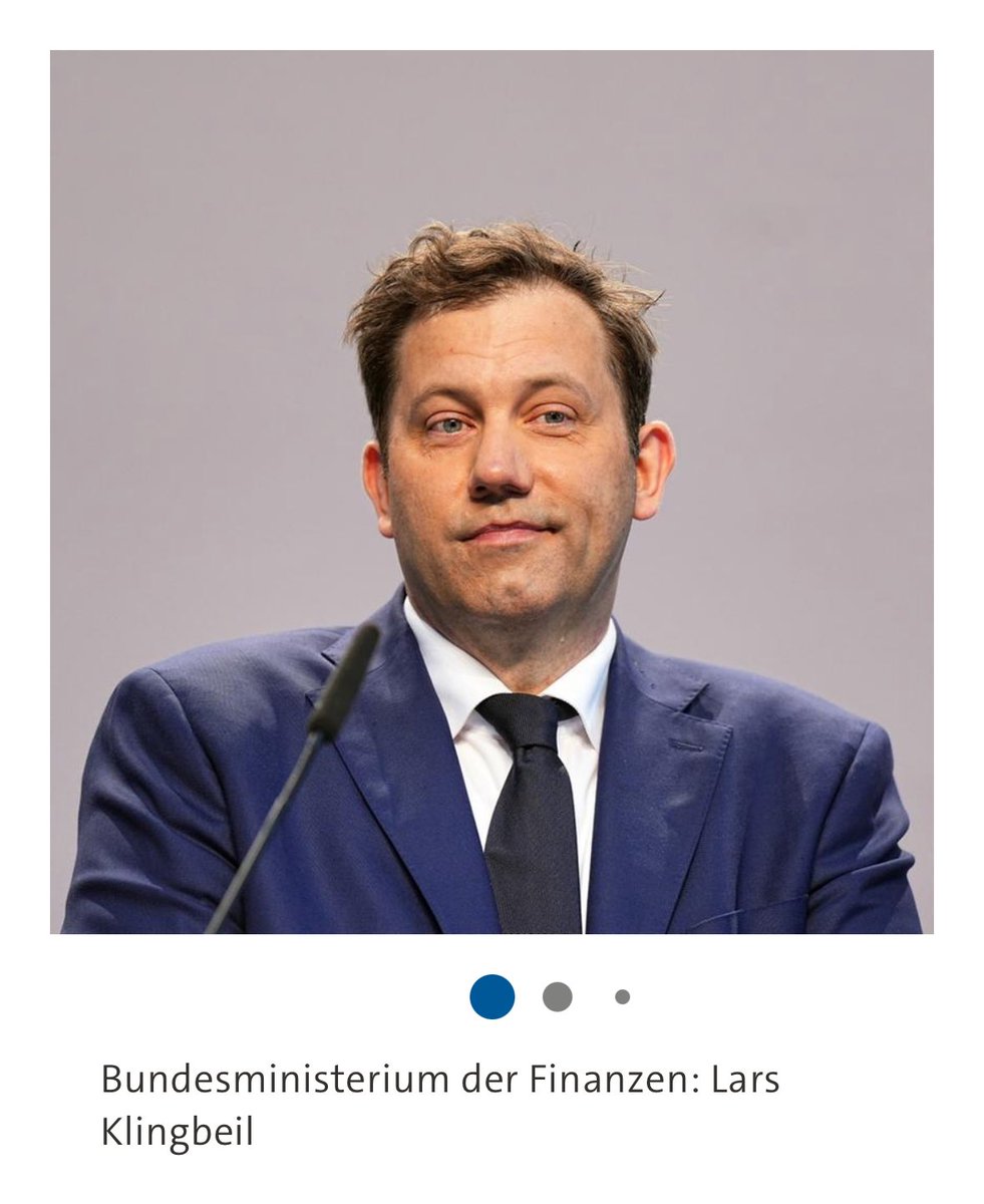 Die Sektkorken in den Büros der NGOs knallen jetzt ordentlich. Denn statt 551 Fragen zu beantworten zu müssen, können sie jetzt weitere 551 Anträge für mehr finanzielle Förderungen stellen … läuft 🍾🥂