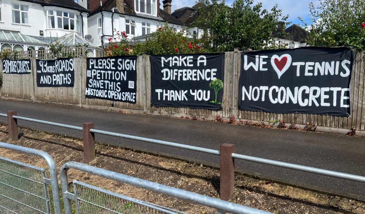 PutneyNews's tweet photo. Bank Holiday long read:
From prestige to protest — the years-long row over Wimbledon Park comes to a head this summer in the High Court.
Why locals are taking on tennis powerhouses:
https://t.co/pcKxfBGHTU https://t.co/RxPHzuNVPK