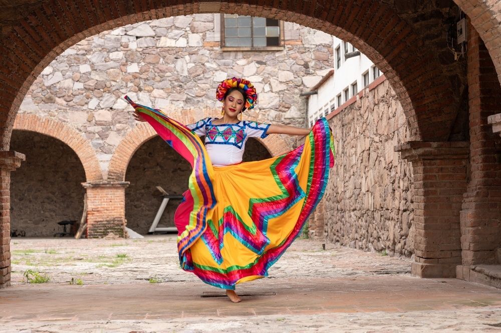 🎉 Happy Cinco de Mayo! 🇲🇽
Cinco de Mayo marks the Mexican army’s victory over French forces at the Battle of Puebla in 1862. From vibrant parades in Puebla to mariachi-filled fiestas across the U.S., this day is a joyous blend of history and culture. ¡Salud! 🌮🎶