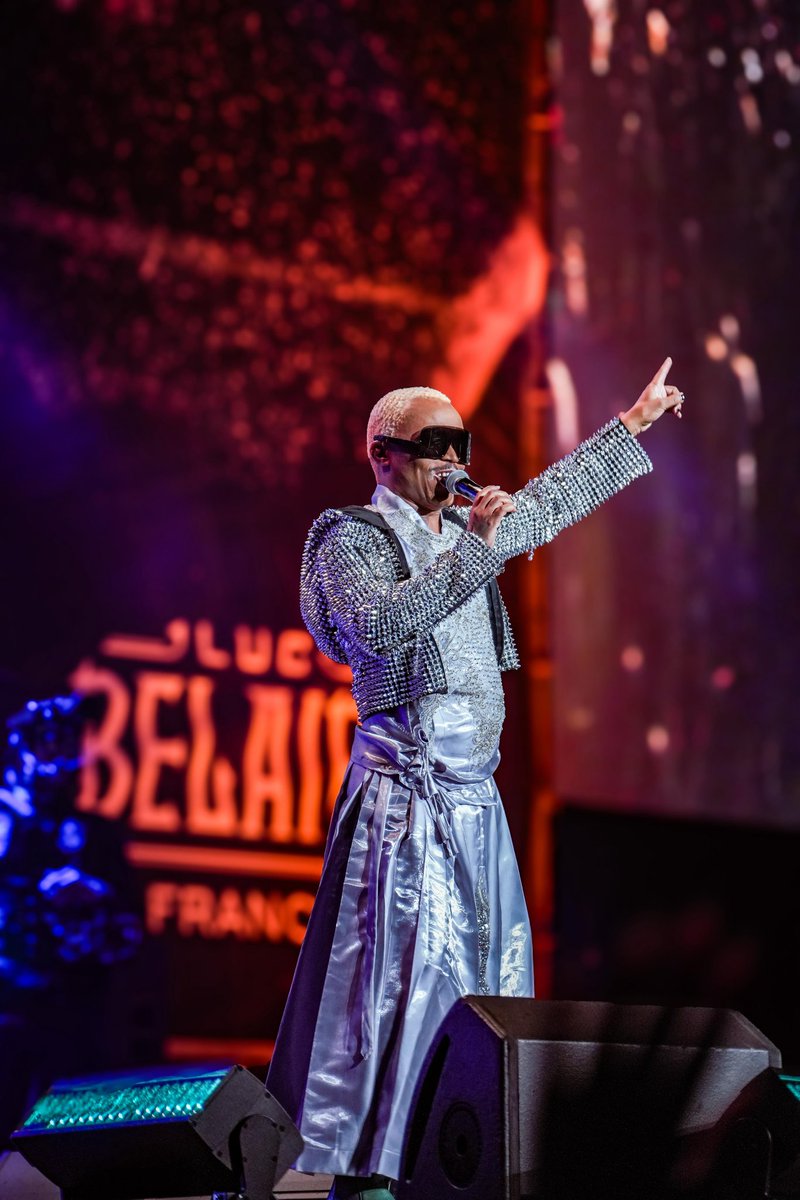 Click Media tweet media