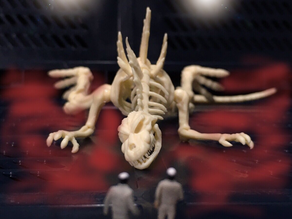 woc20000's tweet photo. #おもちゃ撮影会
『静』

ミサキオクの地下で静かに眠るゴジラの骨！？ #ゴジラSP #ゴジラシンギュラポイント #ゴジラ #Godzilla #GodzillaSP #GodzillaSingularPoint #ゴジラノホネ #オモ写 https://t.co/xwk81N9rrN