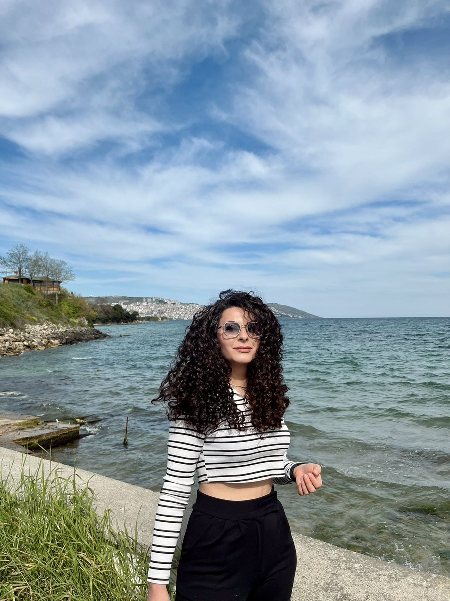 Rüzgarın nasıl estiği farketmez, farkı yaratan kanatlarınızı nasıl açtığınızdır 🦅