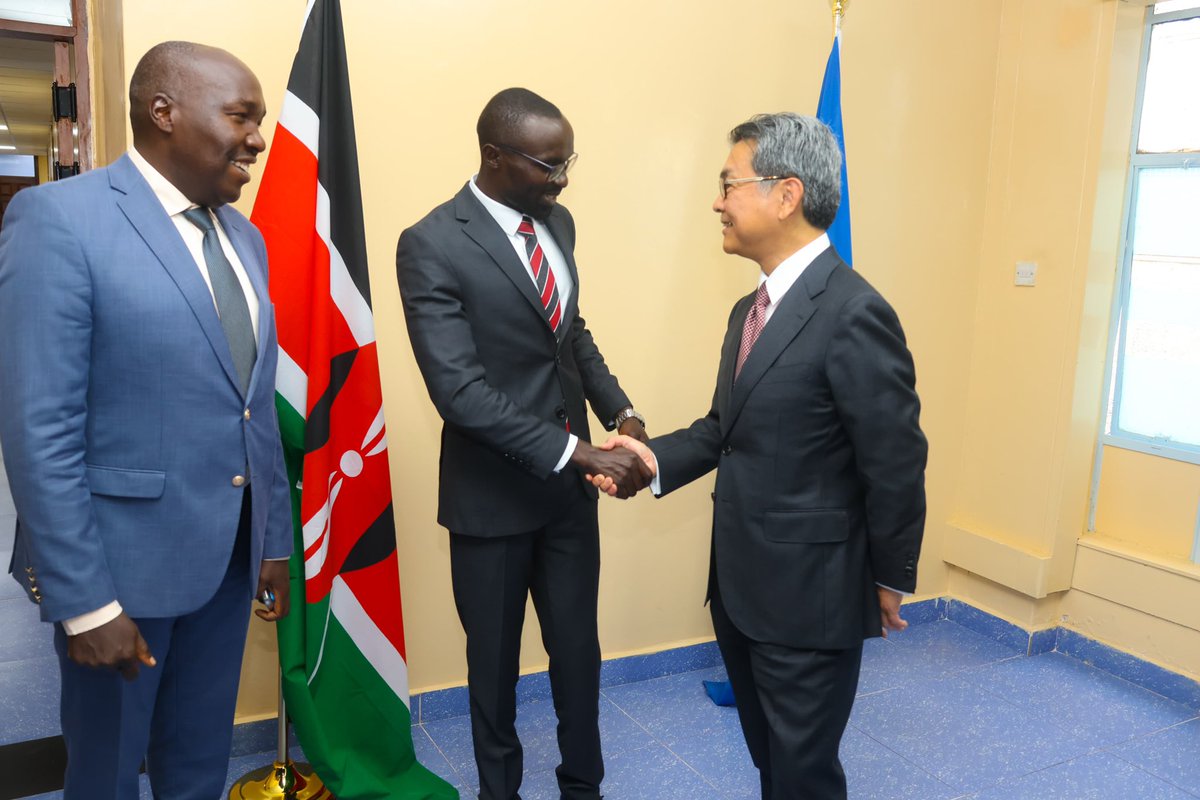mugaa_eric's tweet image. Today, H.E. Ambassador Hiroshi Matsuura of Japan paid a courtesy visit to my office at Maji House, Nairobi. Kenya and Japan have a long history of collaboration in the irrigation and water sectors, focusing on infrastructure development, technology transfer, and capacity building…