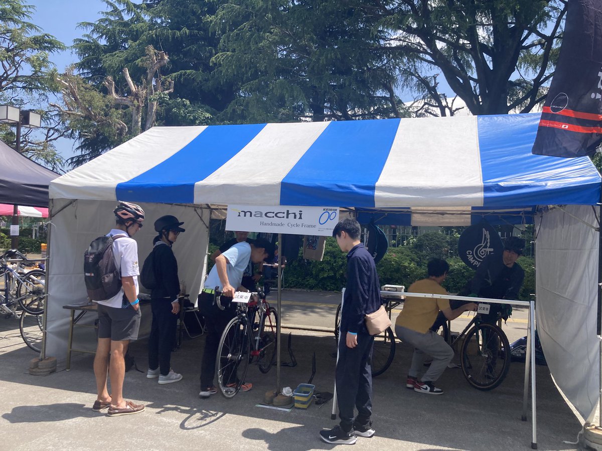 HenemoneR's tweet photo. 最新のカーボンバイクに混じってクロモリ勢がいるのがこのイベントの良いところ
#RAVANELLO
#CHERUBIM
#macchi
#CASATI
#サイクルドリームフェスタ
#サイクルドリームフェスタ2025 https://t.co/Vzp8ECYNv1