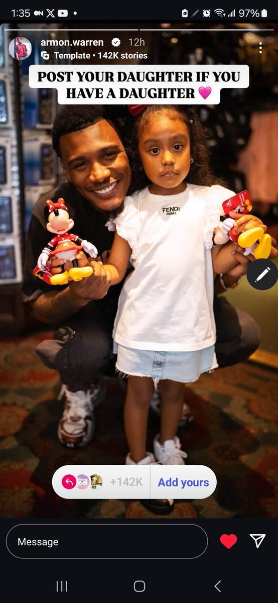 gernee1998's tweet photo. I love my faves King @ArmoneyWarren and his beautiful baby daughter Princess Legacy.😍😍
This is such a beautiful bond Da Da &Princess Leggy Love to see 👀 it!
#Days4
#18DaysofMoney
#BirthdayCountdown🎉🎂
#ArmonWarren https://t.co/JqPqBJNDg4