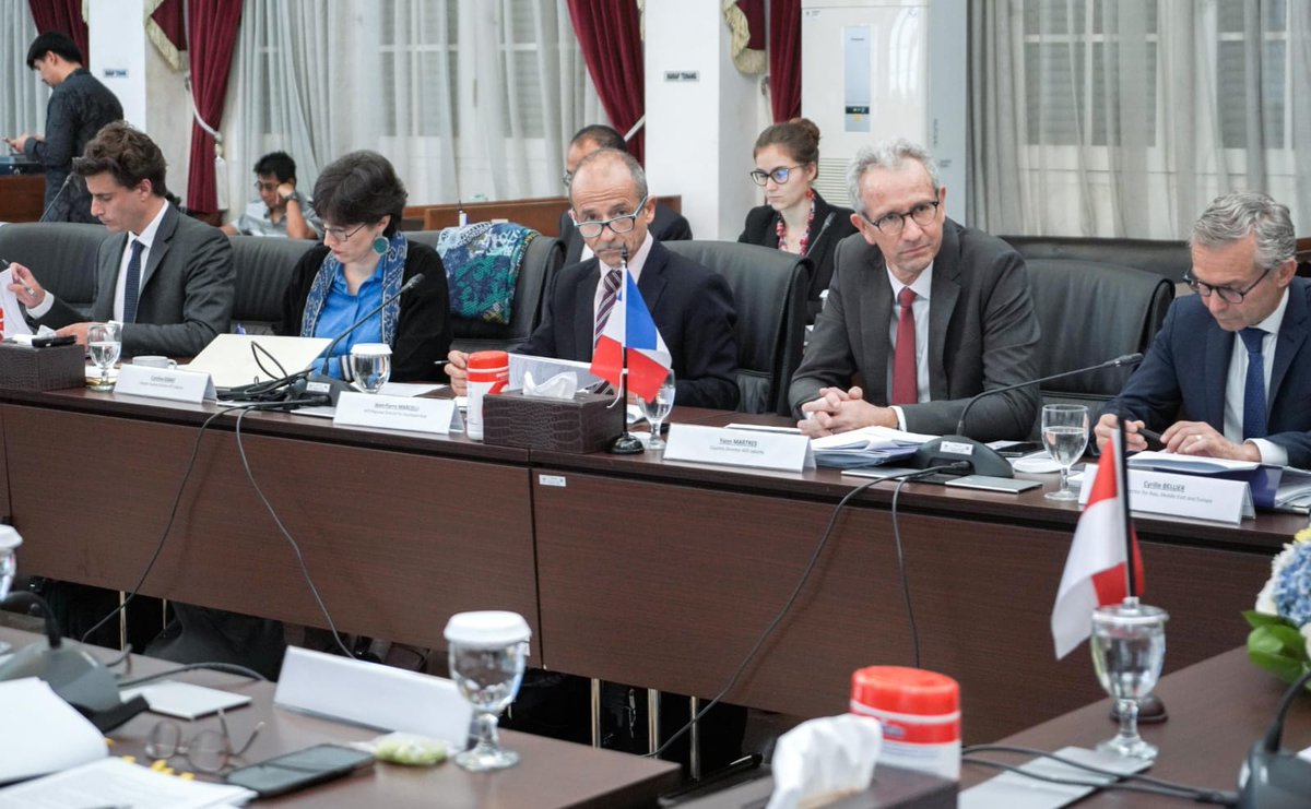 Depuis 2008, <a href="/AFD_France/">Agence Française de #Développement (AFD) 🇫🇷 🇪🇺</a>  🇫🇷 a fourni 4 Md € en appui au développement de l'Indonésie 🇲🇨 :
✅ 63 opérations financées depuis 2008
✅ 42% des financements soutiennent la transition énergétique
✅ 85% des financements depuis 2019 ont un impact positif pour le climat