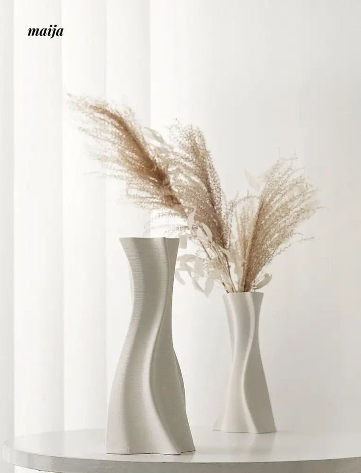 HavenByDesign's tweet photo. In every imperfect curve,
The potter’s breath becomes a poem. https://t.co/3xGjbAJ2Qq