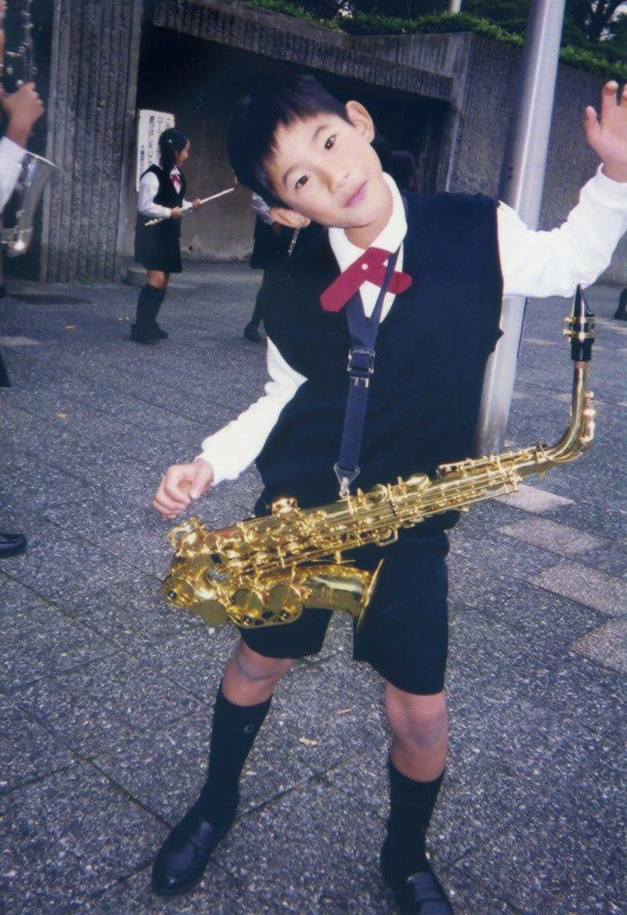 鉄道一辺倒だった小学2年の上野少年が音楽と出会い、その後音楽家になることを志すことになる茨城県東海村立舟石川小学校吹奏楽部。
そこで音楽と妥協なく向き合わせてくれた伝説の先生、板橋幸子先生の記事。