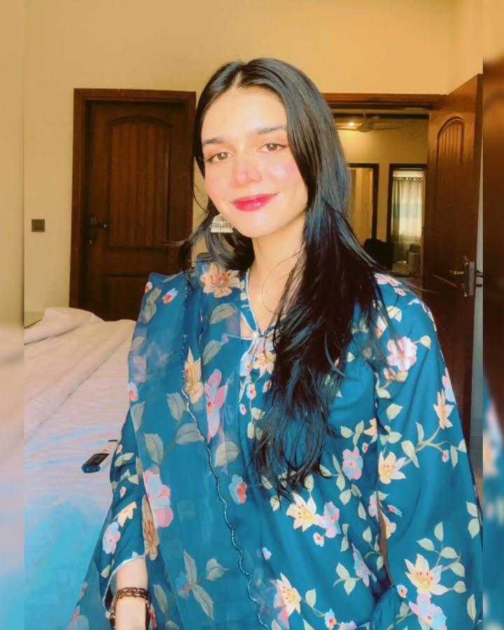 *وہ جس کا ملنا ناممکن ہے _________❤‍🩹🙂*
*وہ مل جائے تو کیسا ہو ___________💔🥹*