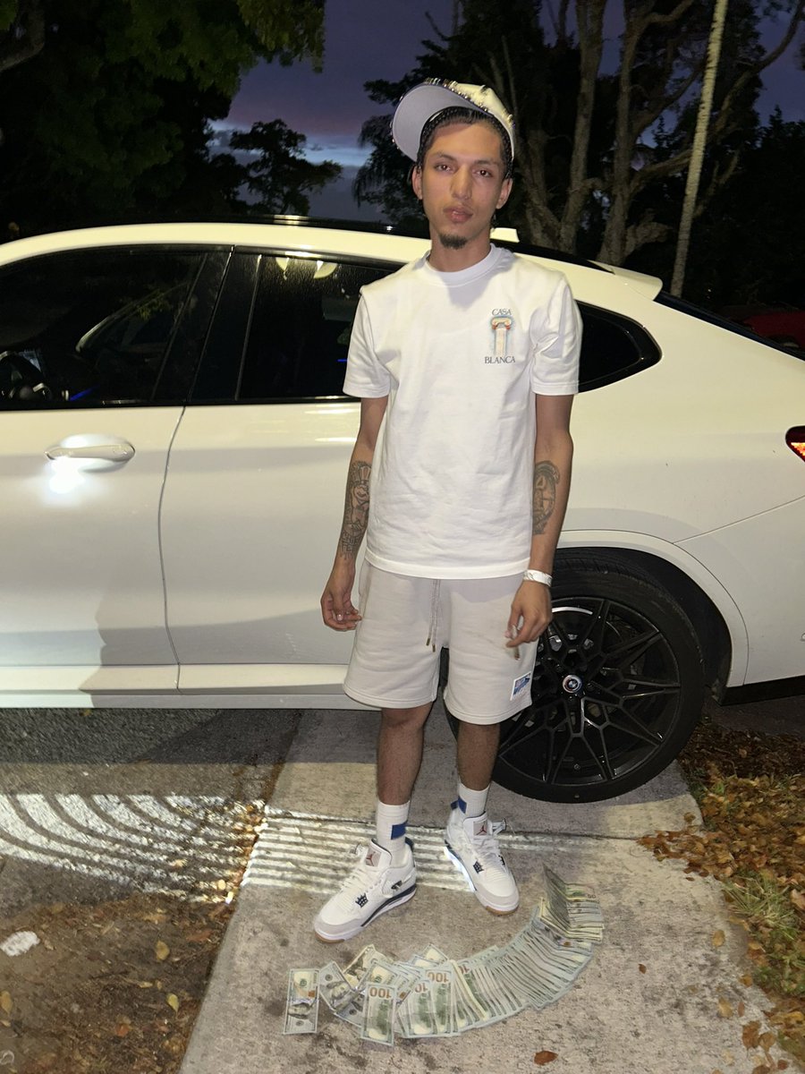 theplugbrother's tweet photo. Bitch Nigga Know He A Snake , Prolly Same Nigga Turn State 🧏🏽♂️
#JD4L🩸 https://t.co/cUrdH4zjcg