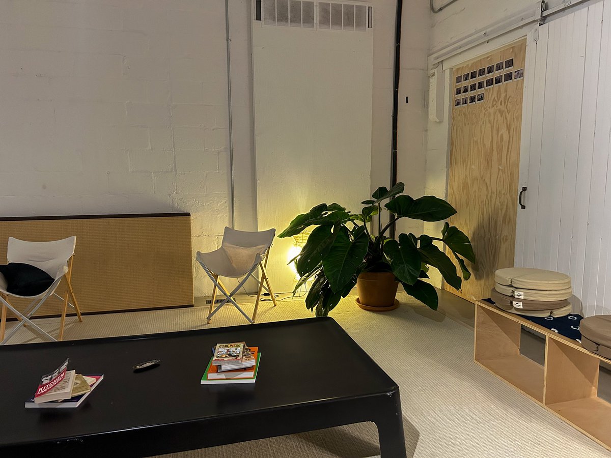janinerosx's tweet image. first day in new territory