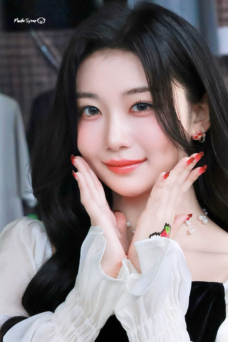 MapleSyrup_1220's tweet image. 250504 🦦

공주님~~~(⸝⸝⸝ᵒ̴̶̷̥́ ⌑ ᵒ̴̶̷̣̥̀⸝⸝⸝) 💗⁼³₌₃

#트리플에스 #tripleS #トリプルS 
#카에데 #Kaede #かえで #山田楓  
#단풍에게_말해줘