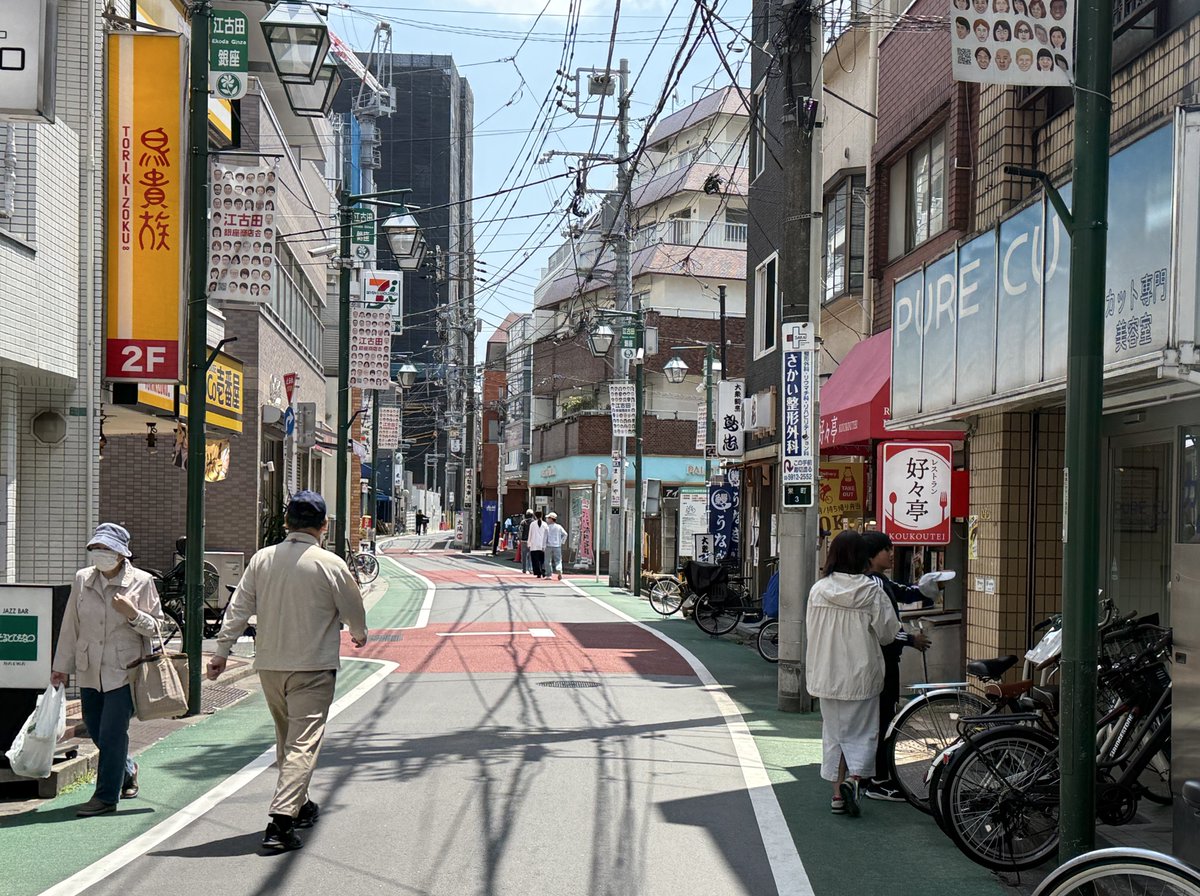 江古田は漫画家さんが多いせいか漫画の背景になることが多い
アンダーニンジャ(江古田コンパ)
ラーメン発見伝(ラーメンハゲ:江古田銀座)