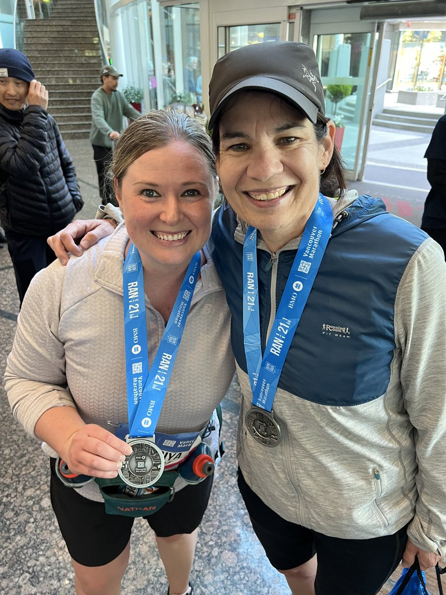Congratulations to the #VPD Youth Running Club (Windermere) members for completing Half/Full marathon races! These students trained during rain or shine and never gave up! Their perseverance and hard work definitely paid off! Well done everyone! 😀#Running #Goals <a href="/VanPoliceFnd/">Vancouver Police Foundation</a>