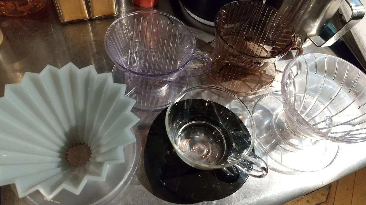 Fresco_Espresso's tweet image. 昨日は以前コーヒー教室を受けてくださったお客様がご来店。10年とは言わないまでも、だいぶ昔にお伝えした事を覚えていてくださってるとかほんと嬉しいです♪
教室の再開をちょいちょい聞かれるのでそろそろ復活しないとかな。