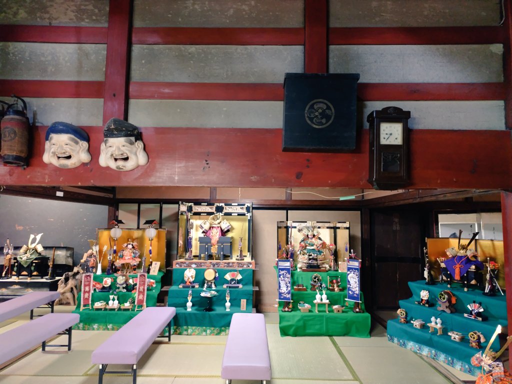 Biwa_Toyama's tweet photo. やって参りました！
５月５日です。こちらは快晴です。
あと30分後には演奏会が始まります。
こどもの日全開な会場で、皆様と楽しみながら演奏できればと思います。
よろしくお願いいたします！ https://t.co/vPMDY0cQpA
