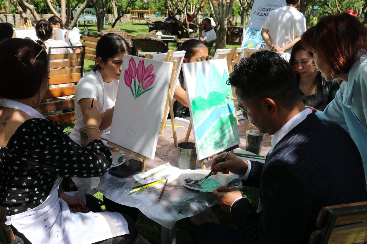 ENVIRONMENT TAJIKISTAN ๐น๐ฏ (@tajnature) on Twitter photo ๐
May 3 โ The final event of Glaciersโ Preservation Month โ 2025 wrapped up at Green Wood House, Gissar. โ๏ธ๐
๐ Podcasts, ๐ป radio shows, ๐จ an art contest & a ๐ฑ quiz engaged hundreds on glacier protection & water issues. ๐ Top participants were awarded!
#Glaciers2025 #IYGP ๐
May 3 โ The final event of Glaciersโ Preservation Month โ 2025 wrapped up at Green Wood House, Gissar. โ๏ธ๐
๐ Podcasts, ๐ป radio shows, ๐จ an art contest & a ๐ฑ quiz engaged hundreds on glacier protection & water issues. ๐ Top participants were awarded!
#Glaciers2025 #IYGP