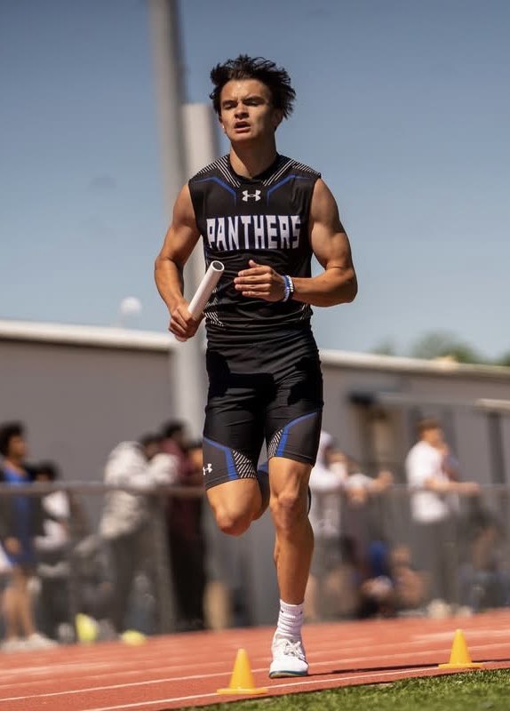 Hayden “Moose” Keenan (@haym00se) on Twitter photo Finished my first track season at regionals yesterday. Came up a short on time in the two events I competed in. Was able to grow and appreciate @coachbliek and Coach Young for preparing me for this opportunity. Spring ball is coming up and I will be attending the <a href="/Varsitycombine1/">KC Varsity Combines</a> Finished my first track season at regionals yesterday. Came up a short on time in the two events I competed in. Was able to grow and appreciate @coachbliek and Coach Young for preparing me for this opportunity. Spring ball is coming up and I will be attending the <a href="/Varsitycombine1/">KC Varsity Combines</a>