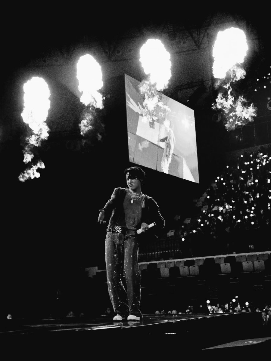 ْ (@btsblackpic) on Twitter photo 
