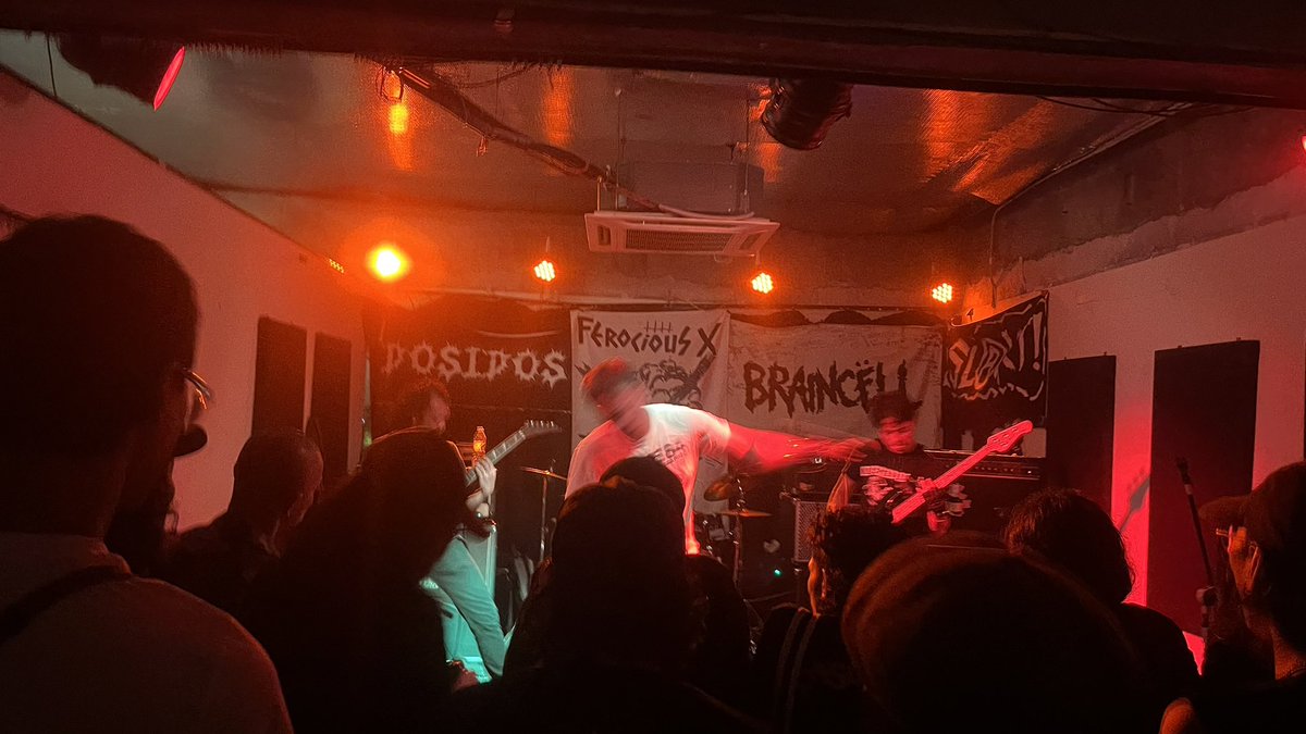 Dosidos!!!!!!!!! Sound padu, power dah la hensem bijok pulak tu