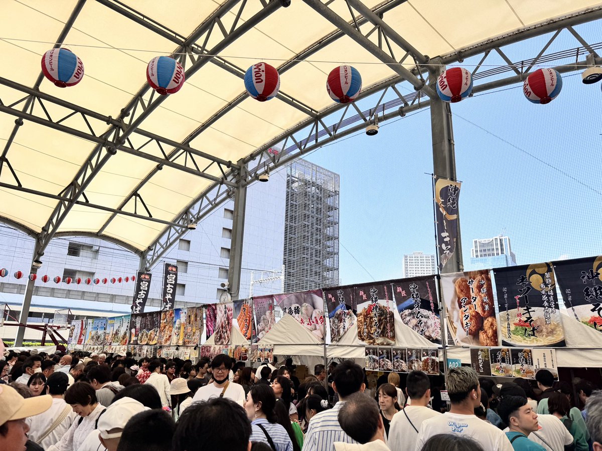 毎年恒例、川崎はいさいフェスタ。すげー人。ホントは明日のポニテさんが良かったが天気が大雨予報で諦めた😩