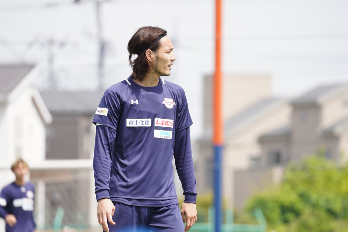 5/6・千葉戦プレビュー📝

🎙️#杉本健勇 選手
「勝って一緒に国立で喜ぶことしか考えていないです。ぜひ大宮側のスタンドを埋めてください！」

🔽監督・選手コメントはこちら
rbomiya.com/match/251114/?…

#Jリーグ #RB大宮アルディージャ #ardija #千葉_大宮