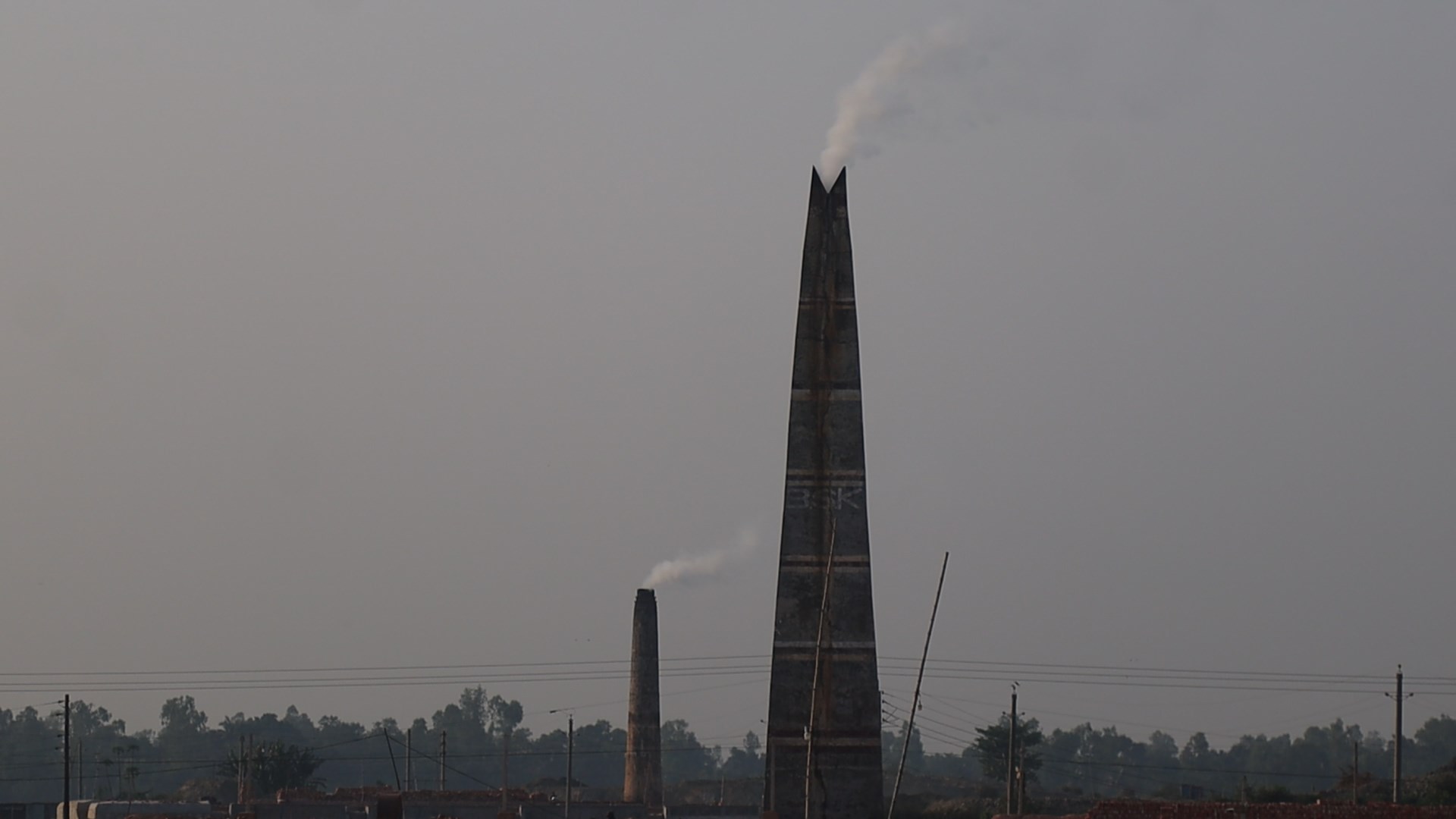 ইটভাটা গিলছে রাস্তা-পরিবেশ, স্বাস্থ্যঝুঁকিতে সাধারণ জনগণ: নিরব ভূমিকায় প্রশাসন
