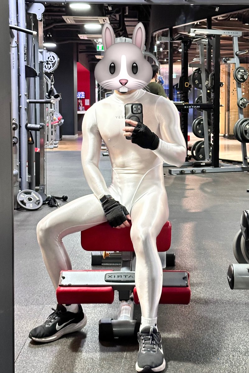 Day ⚫️ or night ⚪️ ?