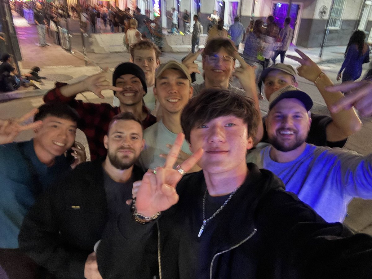 Should have won lan #ALGSOpen <a href="/PlayApex/">Apex Legends</a>