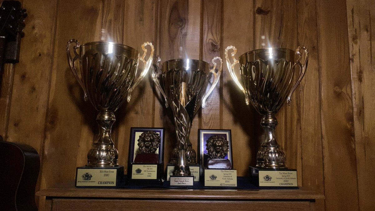 wodmirage's tweet photo. Yesterday was my third and final time competing at The Mane Event hosted by @una_esports. 

With the 3-peat and contract signing complete, I’m looking forward to working with this organization soon. 

Thank you to everyone involved. https://t.co/OaG4JZS3Rk