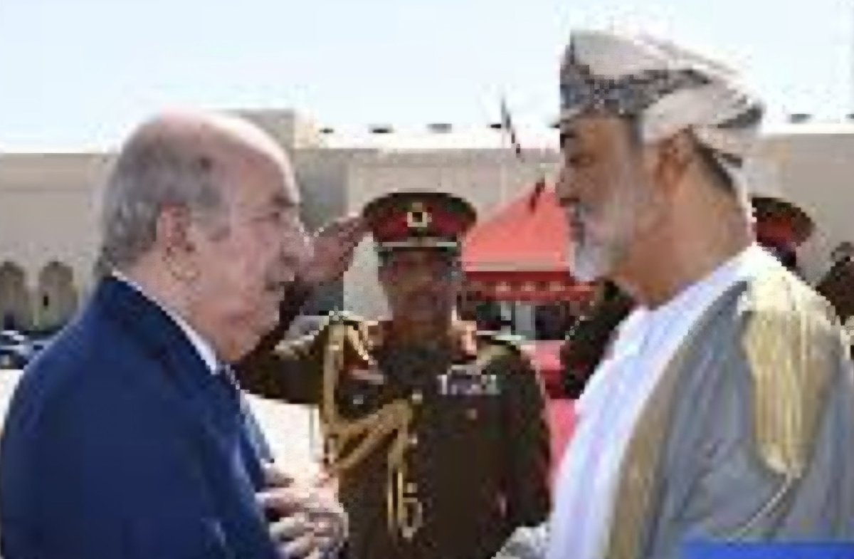 ALISMAIL6's tweet image. #صباح_الخير
من #الجزائر
إلى #عمان قبل240عاما
فلأنتم في كل أمر مهم
أسوة لذوي السن والحجاء
فلأنتم في سلوة من حياة
ولأنتم في بقعة من إثاء
كل حسن وإن تعاظم حسنا
فهو من حسنهم بغير امتراء
كل فضل وإن تعاظم فضلا
فهو من فيضهم بغير افتراء
#السلطان_هيثم_يزور_الجزائر