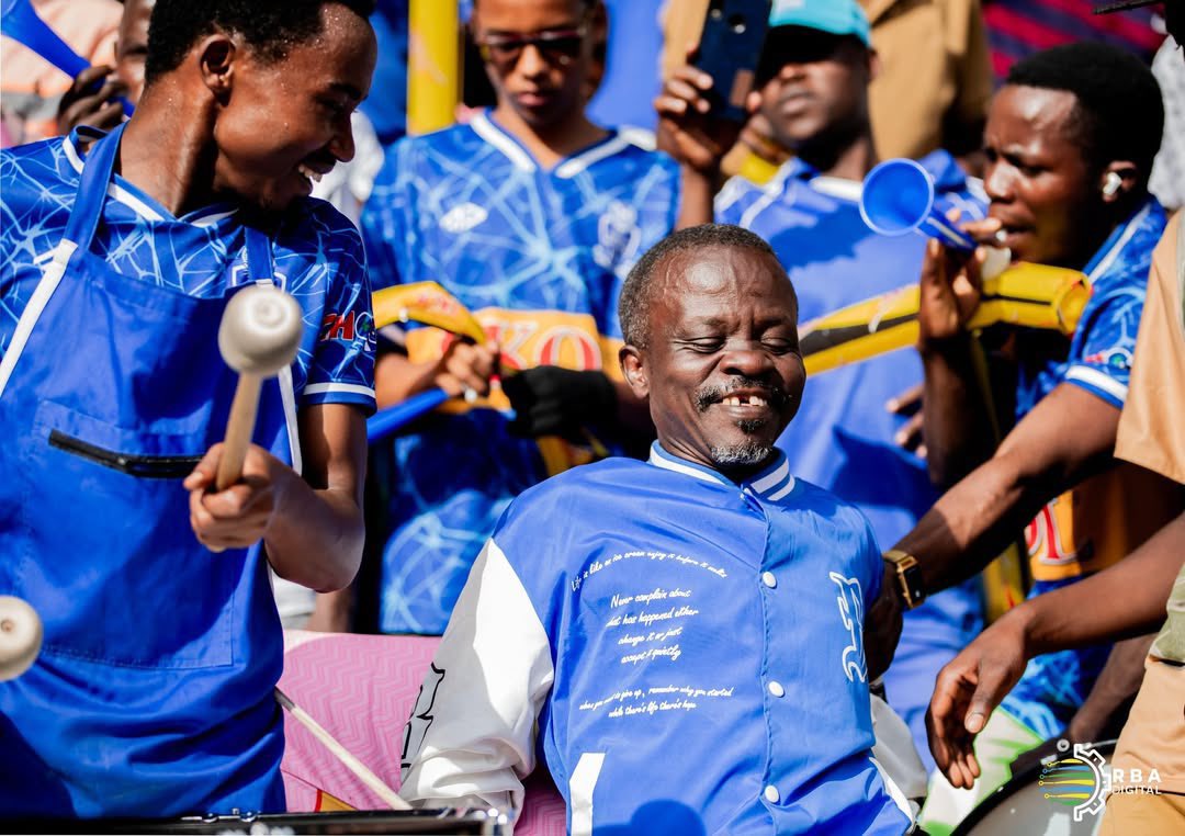 Nimba ufite account iri munsi ya 3k followers follow me ubundi uzane handle yawe #tuzamurane 🚨