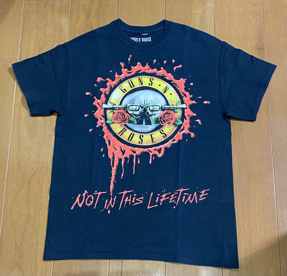 Hiroshi2k0714's tweet photo. #今日はこのTシャツ
こんにちは😄
今日はこれ着て彼らのライブに行きます😄
キャップ🧢は、トレードマークのJPではなくGunsを被ってます🤘😄
#GunsNRoses
#NotInThisLifeTime https://t.co/7pDAjpzV6f