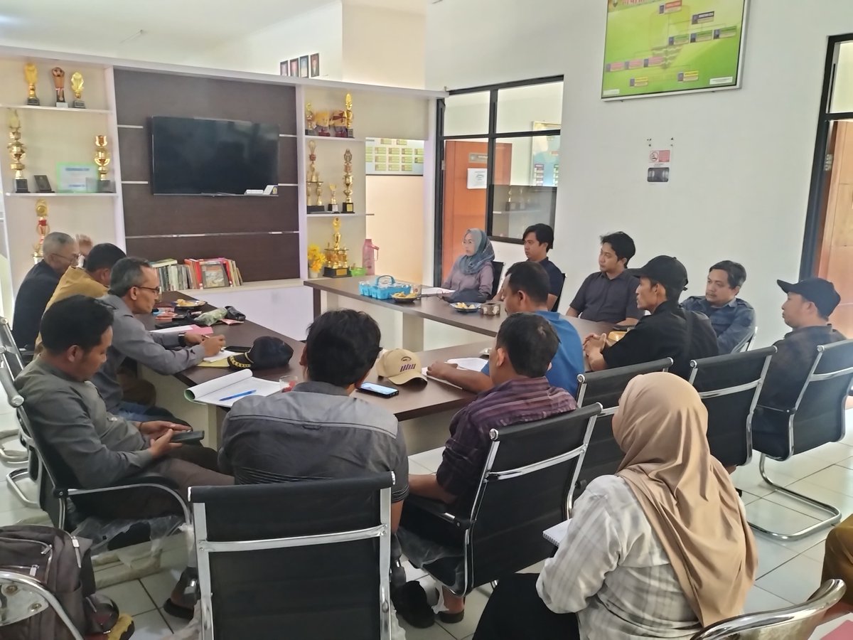 #TPPBersamaMenteriDesa

Pendataan pelaksanaan Musdes khusus pembentukan koperasi merah putih

#TPPBersamaMenteriDesa

<a href="/prabowo/">Prabowo Subianto</a>
<a href="/YandriSusanto27/">Yandri Susanto</a>
<a href="/ArizaPatria/">Ariza Patria</a>
<a href="/taufikmadjid71/">IG : taufik.madjid</a>
<a href="/kemendespdt/">#BangunDesaBangunIndonesia</a>
<a href="/bpsdmkemendesa/">Bpsdm Kemendesa</a>