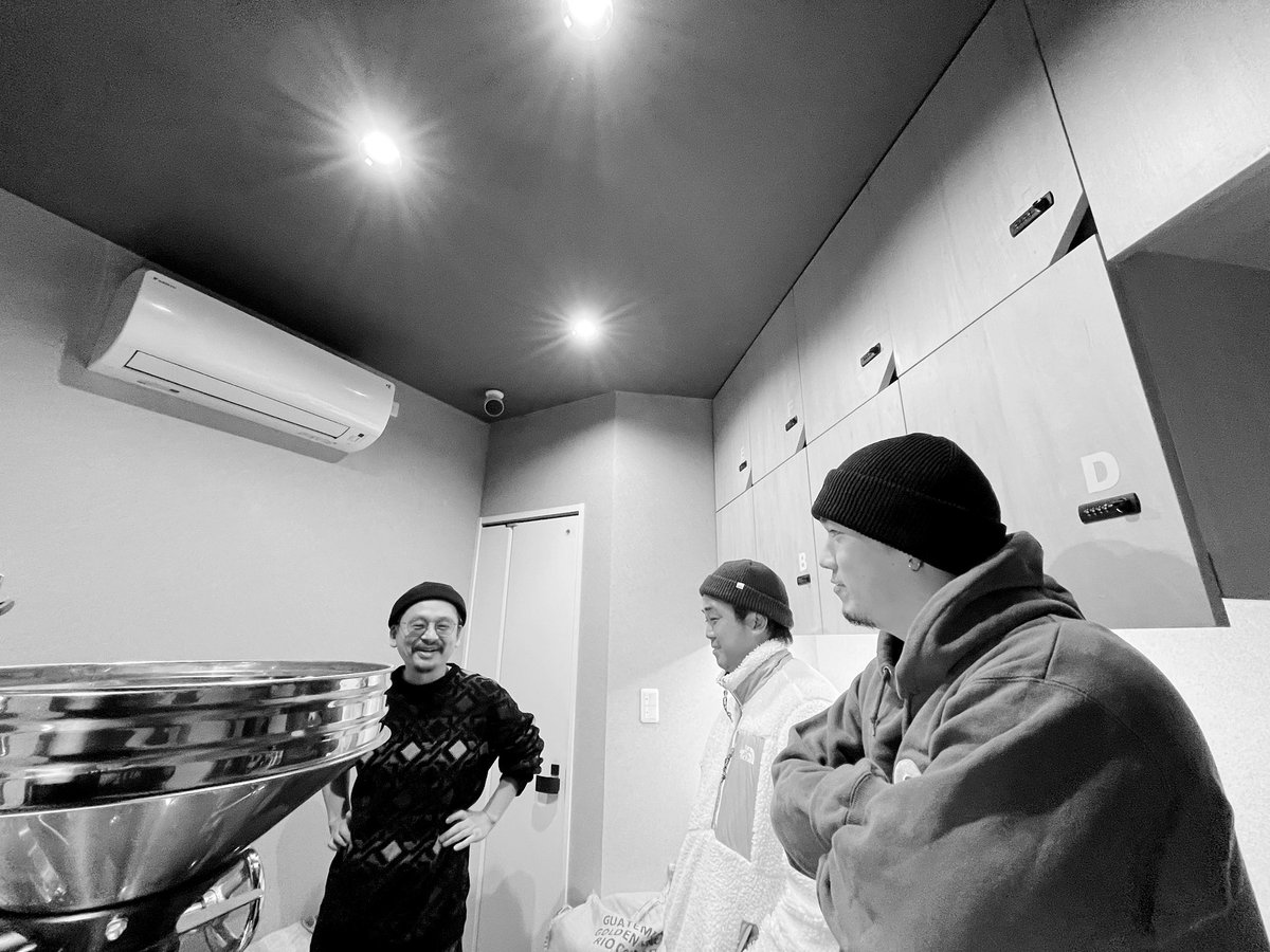 年始からPEPPYメンバーと本格的に準備を始めたコーヒー焙煎。毎週のように集まって焙煎や色々な準備を進め、昨日は初のイベント出店！みんながそれぞれ焙煎したコーヒー豆がどんどん売れて行く光景はかなりエモかったです🥹

実店舗のオープンも間近！引き続きPEPPYをよろしくお願いします😆