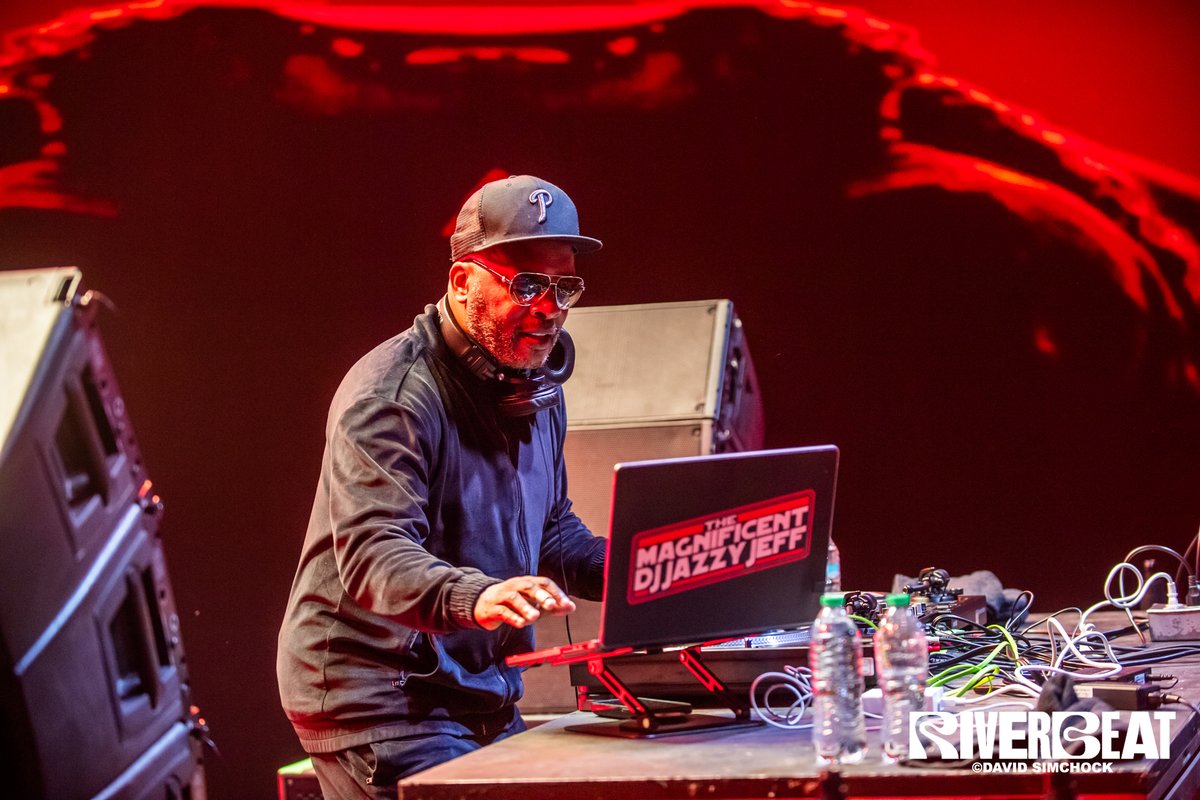 Who better to close out the Orbit Stage, then hip-hop legend, DJ Jazzy Jeff? 🔈

📷David Simchock