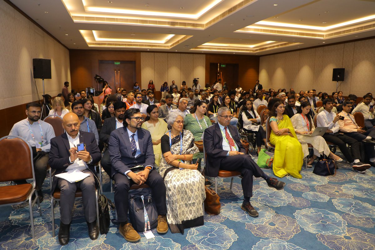 KCDH_A's tweet image. As part of the @whsnewdelhi2025, we hosted a focused panel discussion on “Scaling Access to AI-Powered Diagnostics for Improved Health Equity.”
The session explored how #AI can move from buzzword to backbone in making diagnostics more accessible and equitable.
#DigitalHealth