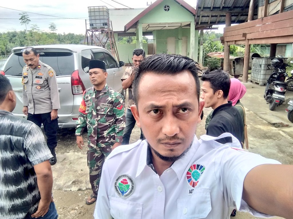 โณ๐'๐๐ฝ๐พ ๐
๐ฟ๐ฟ (@abdullmuthy) on Twitter photo Pendataan dan sosialisasi pelaksanaan Musdes khusus pembentukan koperasi merah putih
#TPPBersamaMenteriDesa
<a href="/prabowo/">Prabowo Subianto</a>
<a href="/YandriSusanto27/">Yandri Susanto</a>
<a href="/ArizaPatria/">Ariza Patria</a>
<a href="/taufikmadjid71/">IG : taufik.madjid</a>
<a href="/kemendespdt/">#BangunDesaBangunIndonesia</a>
<a href="/bpsdmkemendesa/">Bpsdm Kemendesa</a> Pendataan dan sosialisasi pelaksanaan Musdes khusus pembentukan koperasi merah putih
#TPPBersamaMenteriDesa
<a href="/prabowo/">Prabowo Subianto</a>
<a href="/YandriSusanto27/">Yandri Susanto</a>
<a href="/ArizaPatria/">Ariza Patria</a>
<a href="/taufikmadjid71/">IG : taufik.madjid</a>
<a href="/kemendespdt/">#BangunDesaBangunIndonesia</a>
<a href="/bpsdmkemendesa/">Bpsdm Kemendesa</a>