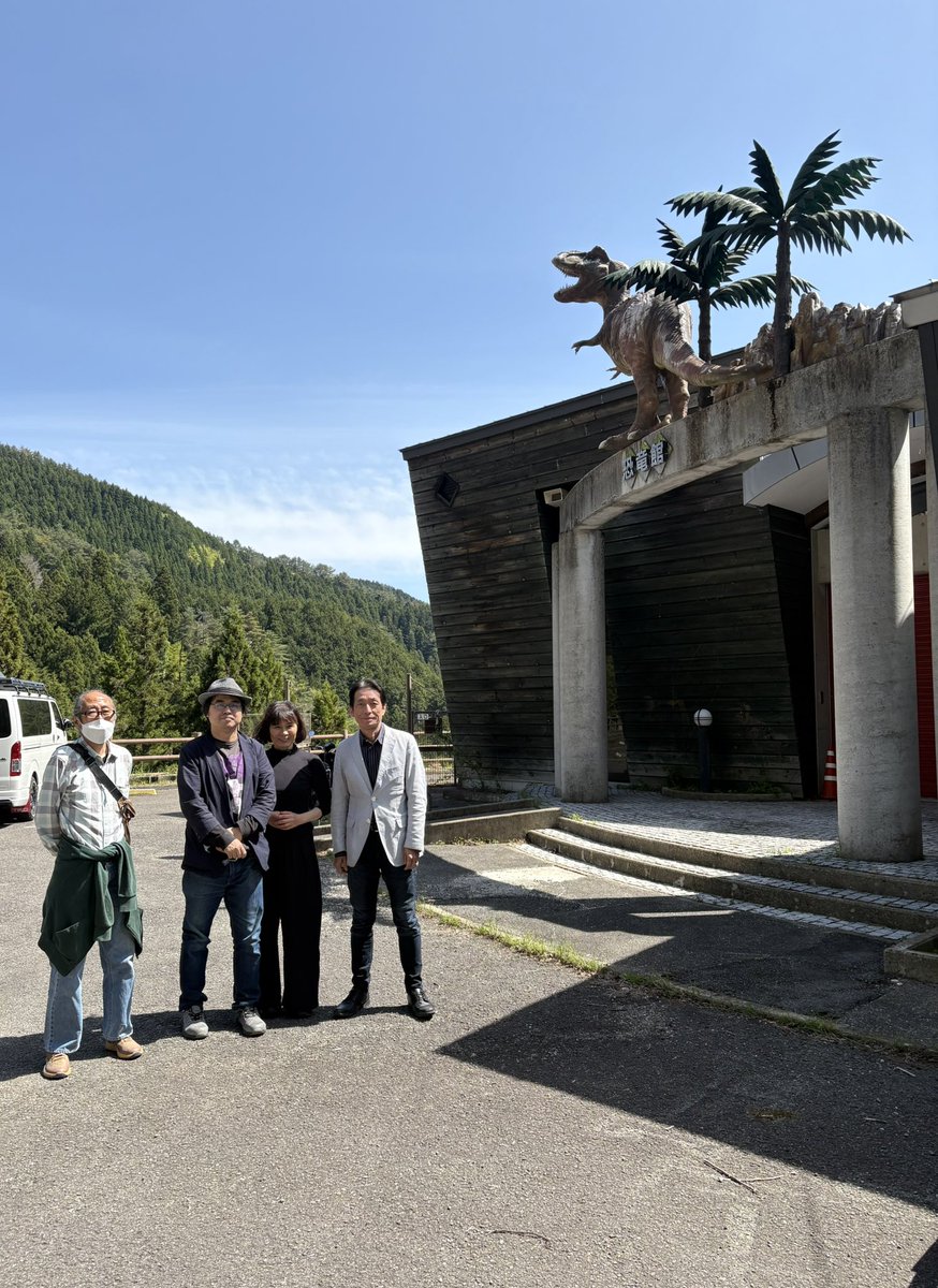 AndromedaRec's tweet image. 昨日は、Magical Power Mako L5bandのメンバーがmakoさんのお詣りに来られました。